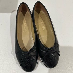 Chanel Lambskin & Patent Calfskin Ballet Flats